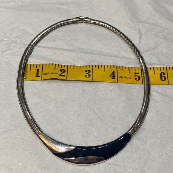 Vintage Y2K Silver Tone Serpentine Collar Omega Necklace Blue Enamel Panel - Picture 9 of 13